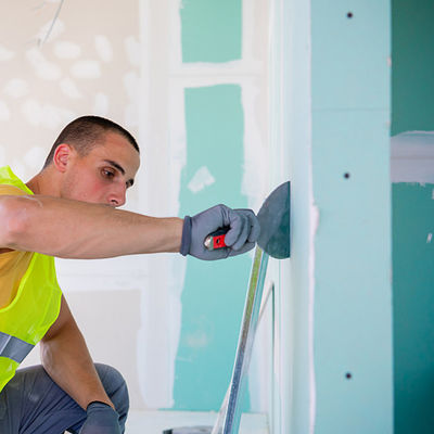 よい価格 9mmの乾式壁の仕切りのための緑の支持された防水石膏ボード オンライン