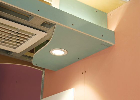 よい価格 商業ビル用間仕切りと防音用の簡単設置石膏ボード 4x8フィート 12mm オンライン